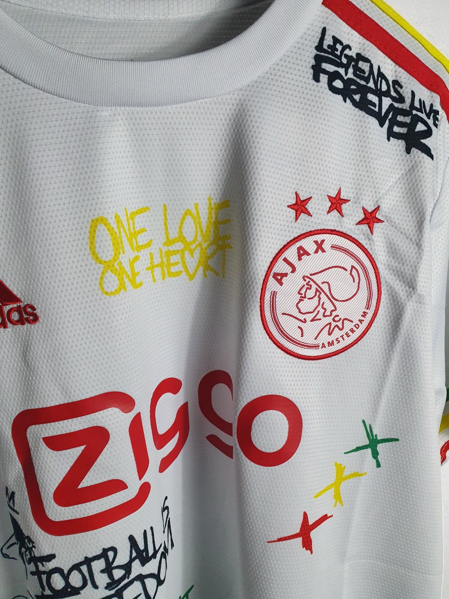 Ajax Bob Marley Edition White Close